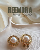 Classic Pearl Swirl Gold Button